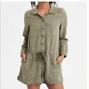 AMERICAN EAGLE utility romper